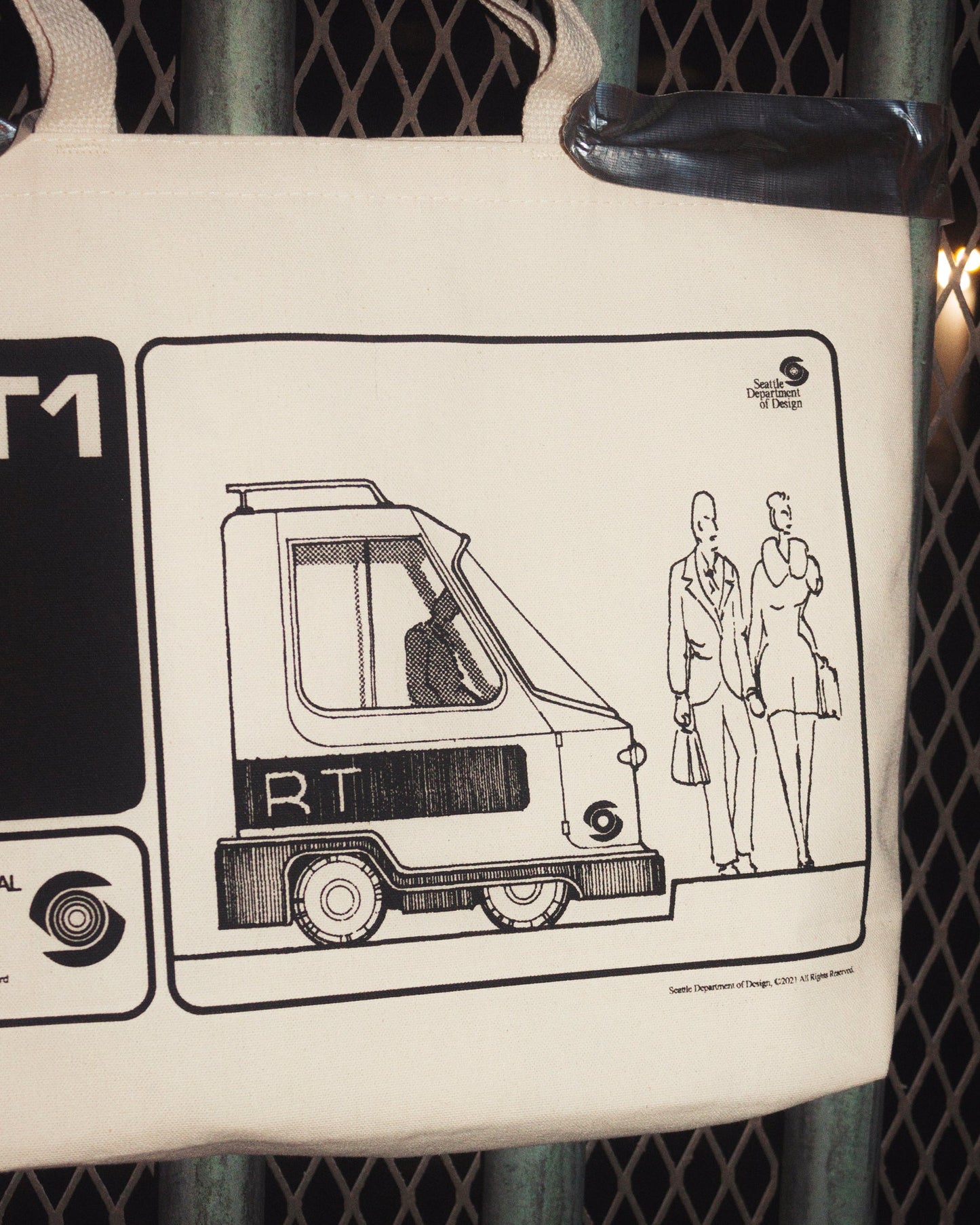 D10 City Light RT1 Tote
