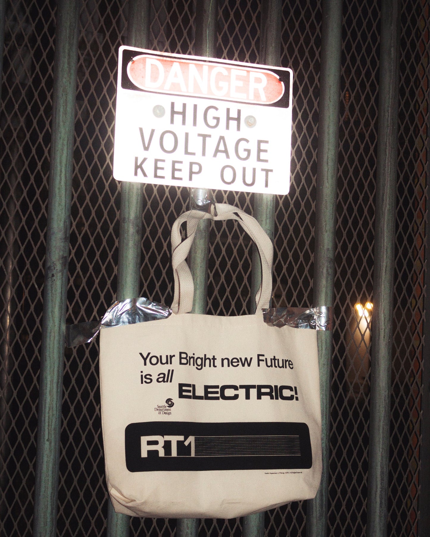 D10 City Light RT1 Tote