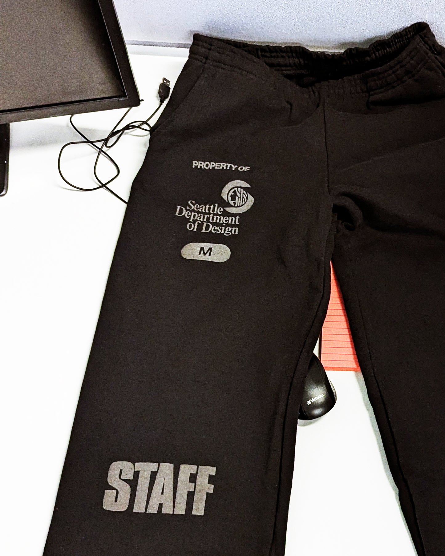 D.9 Staff Sweats